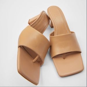 Zara Woman’s Tan Leather Sandal